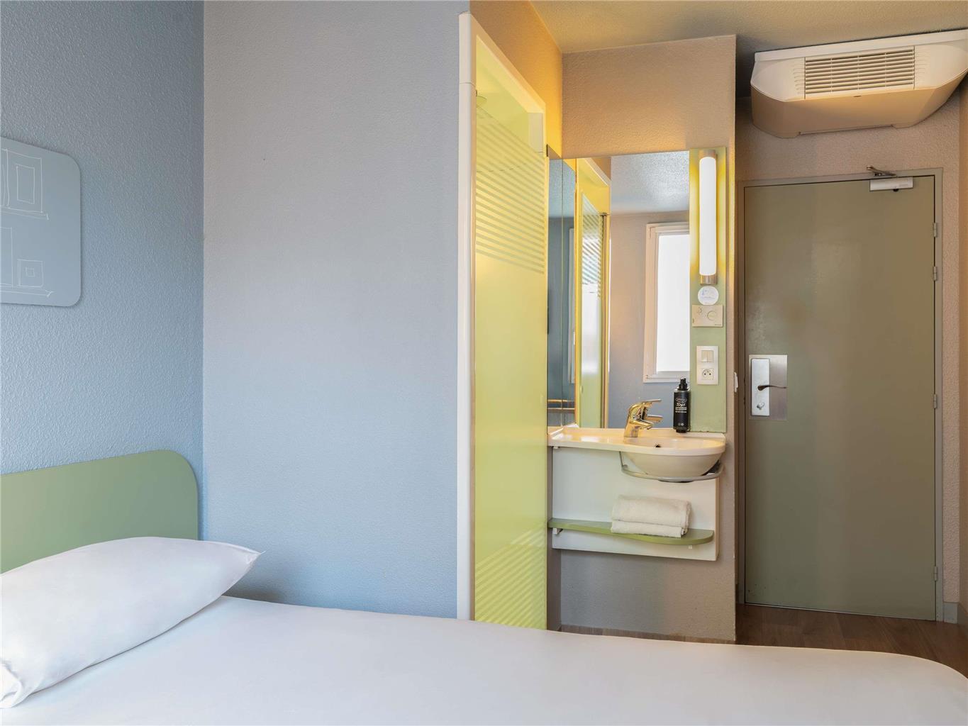 Ibis Budget La 19ème Hotel Parigi