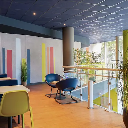 Hotel Ibis Budget La 19ème 2*